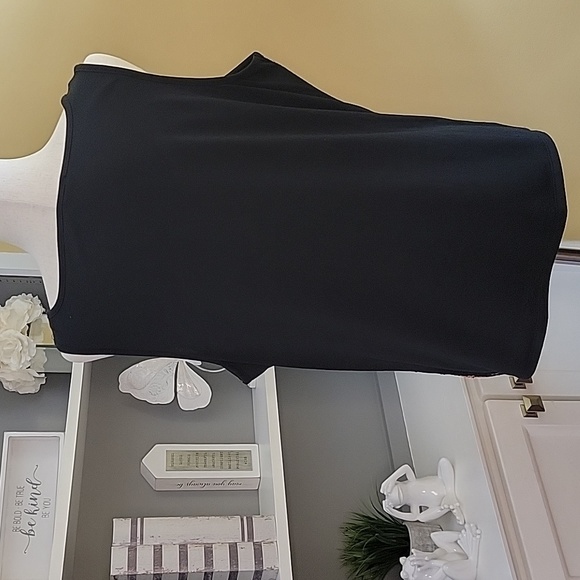 Peter Nygard Sleeveless Embellished Top - Picture 5 of 6